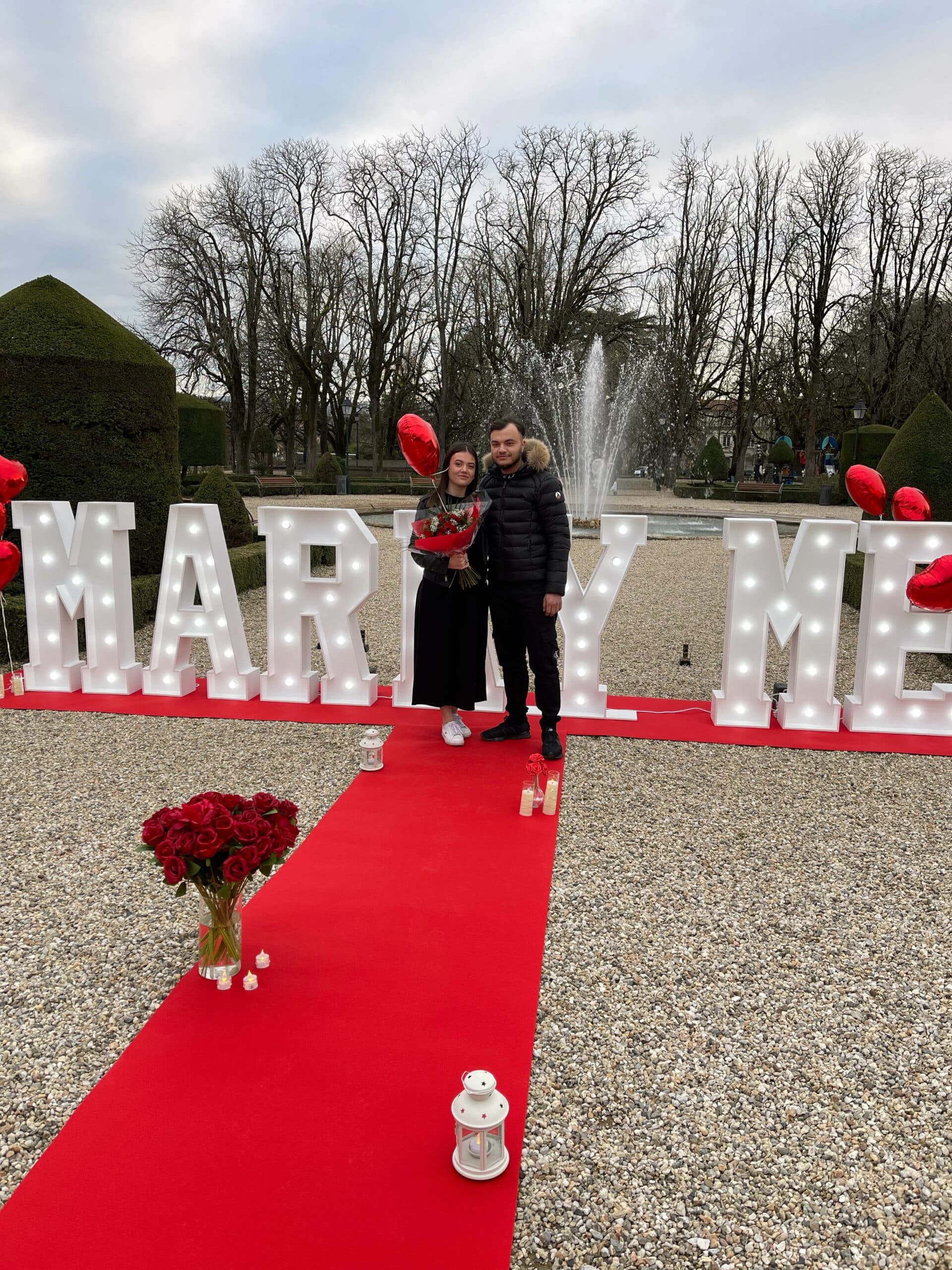 Demande en Mariage au parc de l’hotel de ville de castres - Photo 2