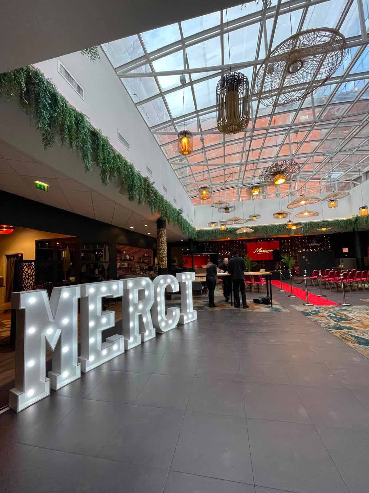 Lettres lumineuses pour l’Hotel MERCURE - Photo 2